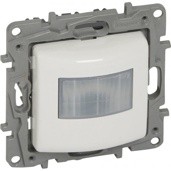 Датчик за движение 180° 3-100W LED 3-250VA всички трафове 3-250W (НЕ изисква неутрала) серия NILOE бял