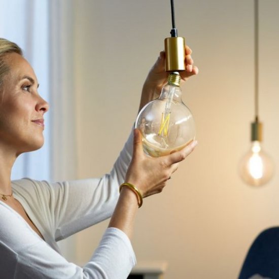 LED smart крушка WIZ Wi-Fi Philips Filament GOLD ST64 Е27 6.7W 3-white 640Lm димируема CRI>90