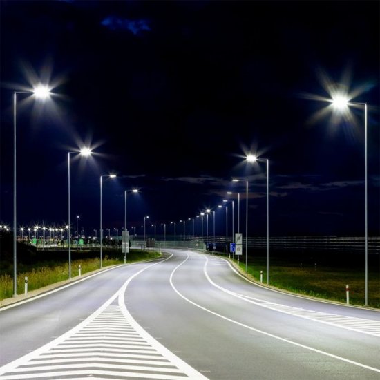 LED уличен осветител SAMSUNG CHIP VT-120ST 120W 4000K 15600Lm IP65 130Lm/W